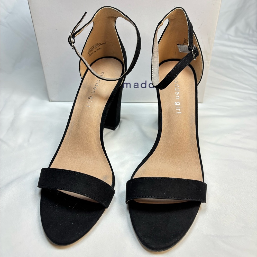 Madden‎ Girl “Aurora” Black Block Heel Sandals • Size 9M 👠🖤 - Picture 2 of 7